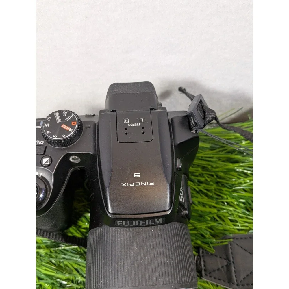 FUJIFILM FinePix S9200 Black 16MP 50x Zoom Digital Camera Tested